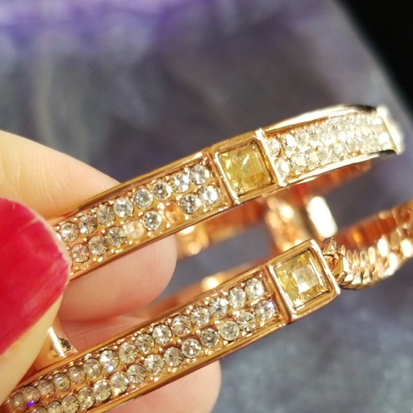 None Jewelry - JN ROSE GOLD TONE 😍 BRACELET